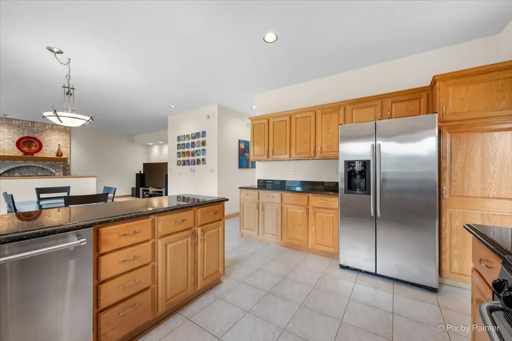 958 West Stonehedge Drive Addison IL 60101