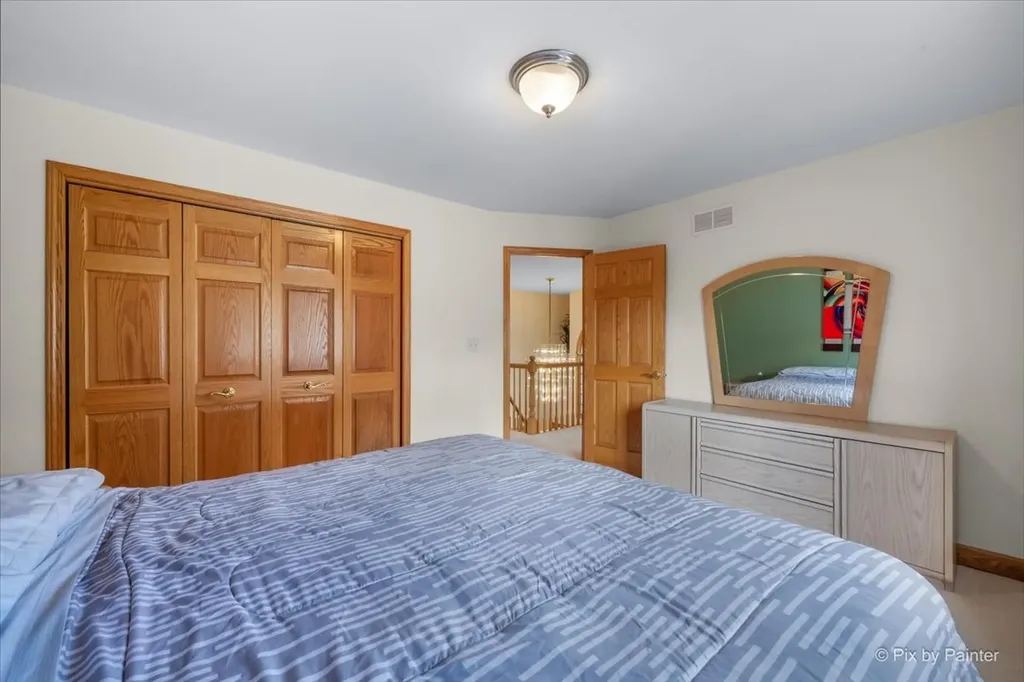 958 West Stonehedge Drive Addison IL 60101