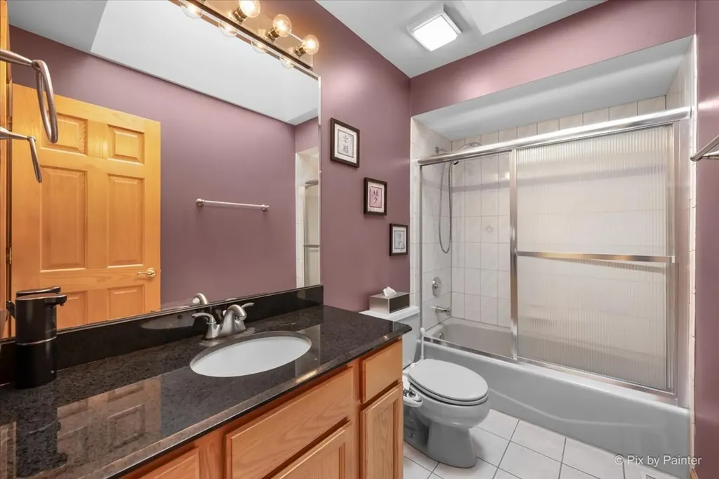 958 West Stonehedge Drive Addison IL 60101