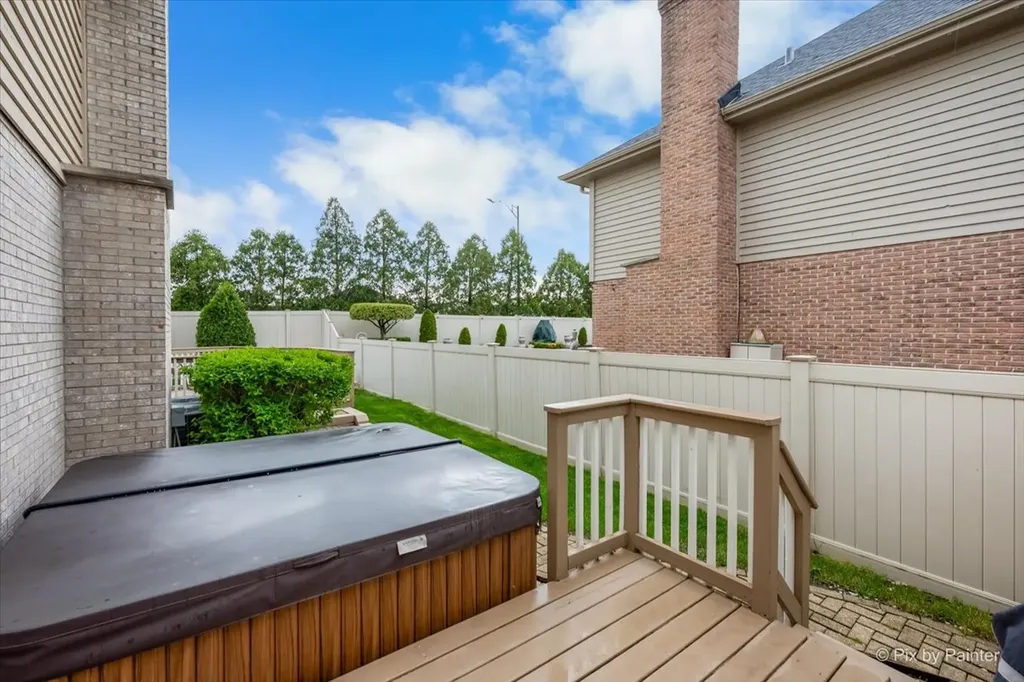 958 West Stonehedge Drive Addison IL 60101