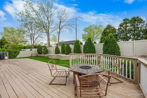 958 West Stonehedge Drive Addison IL 60101