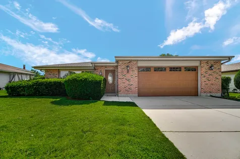 2042 West Spring Ridge Drive Arlington Heights IL 60004