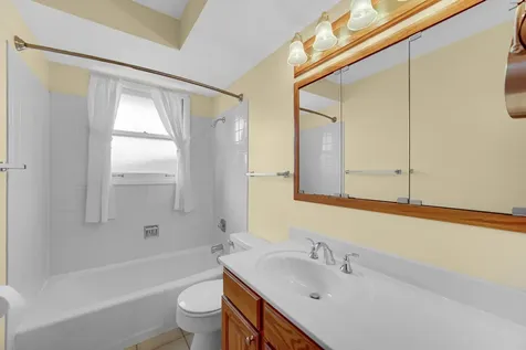 2042 West Spring Ridge Drive Arlington Heights IL 60004