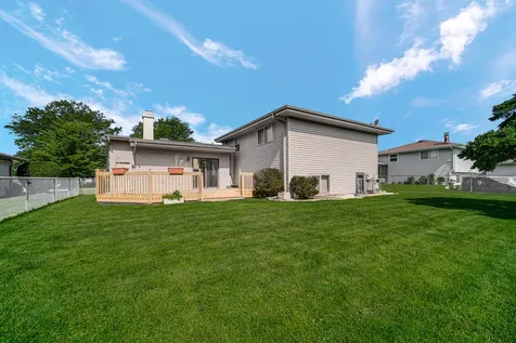 2042 West Spring Ridge Drive Arlington Heights IL 60004