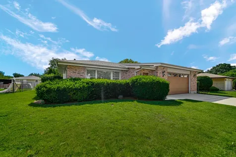 2042 West Spring Ridge Drive Arlington Heights IL 60004