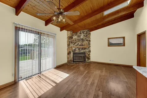 2042 West Spring Ridge Drive Arlington Heights IL 60004