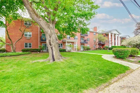 809 East Miner Street Arlington Heights IL 60004