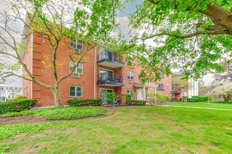 809 East Miner Street Arlington Heights IL 60004