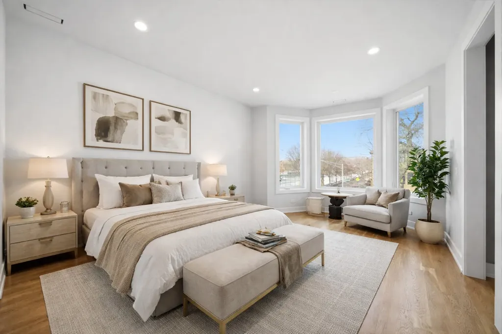 2457 West Byron Street Chicago IL 60618