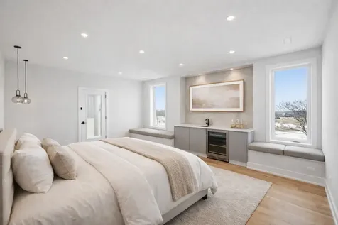 2457 West Byron Street Chicago IL 60618