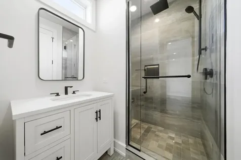 2457 West Byron Street Chicago IL 60618