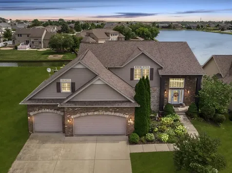 1303 Janet Drive Bloomington IL 61704