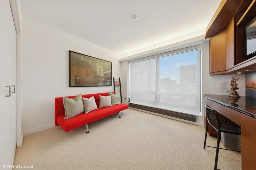 130 North Garland Court Chicago IL 60602