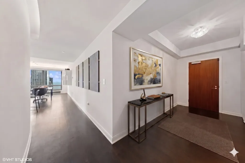 130 North Garland Court Chicago IL 60602