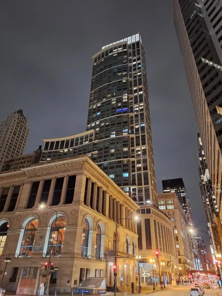 130 North Garland Court Chicago IL 60602