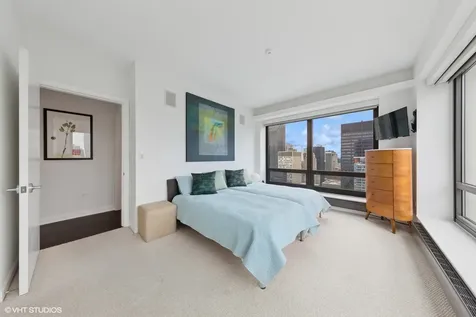 130 North Garland Court Chicago IL 60602