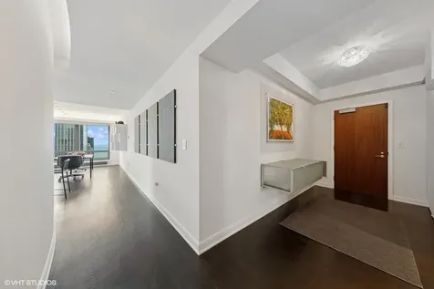 130 North Garland Court Chicago IL 60602