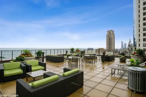 130 North Garland Court Chicago IL 60602