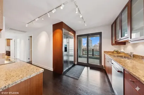 130 North Garland Court Chicago IL 60602