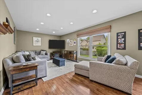 701 Thompson Boulevard Buffalo Grove IL 60089