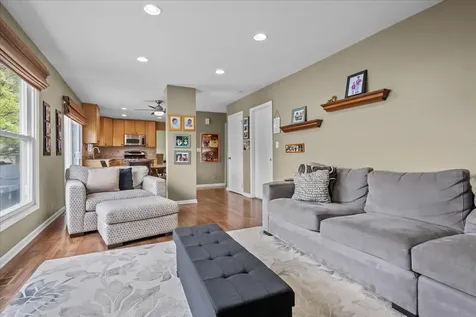 701 Thompson Boulevard Buffalo Grove IL 60089