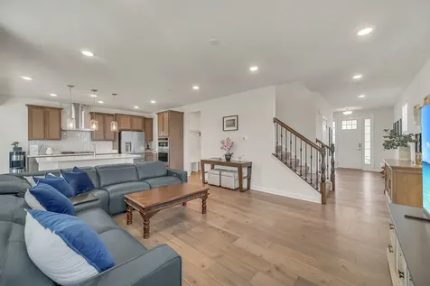 23 Commons Circle Hawthorn Woods IL 60047