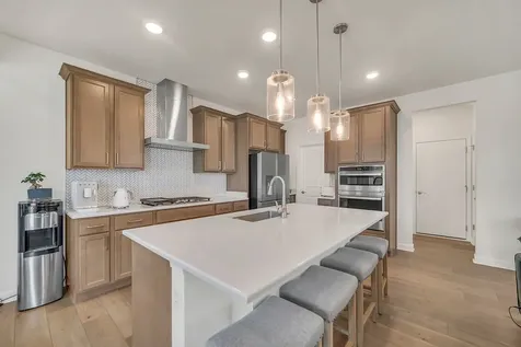 23 Commons Circle Hawthorn Woods IL 60047