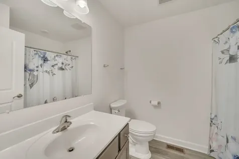 23 Commons Circle Hawthorn Woods IL 60047