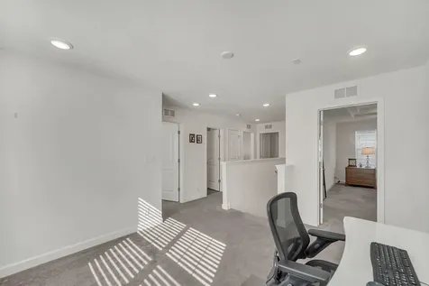 23 Commons Circle Hawthorn Woods IL 60047