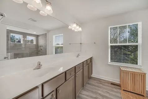 23 Commons Circle Hawthorn Woods IL 60047