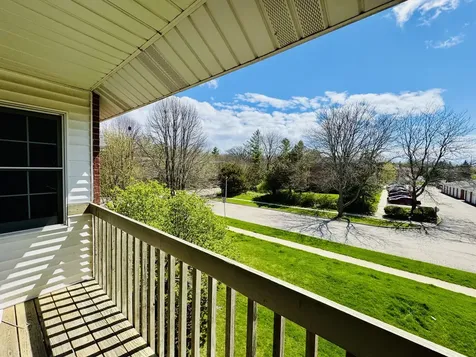 531 Leah Lane Woodstock IL 60098