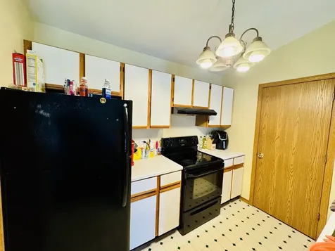 531 Leah Lane Woodstock IL 60098