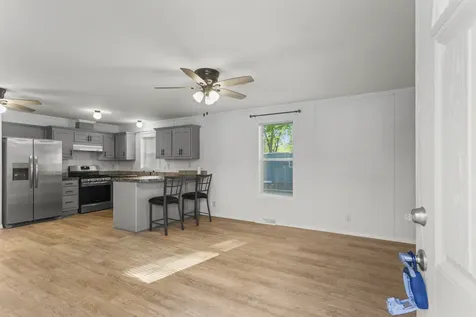 7 Pulaski Street Mahomet IL 61853