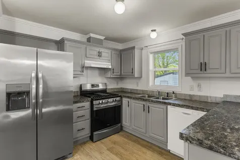 7 Pulaski Street Mahomet IL 61853