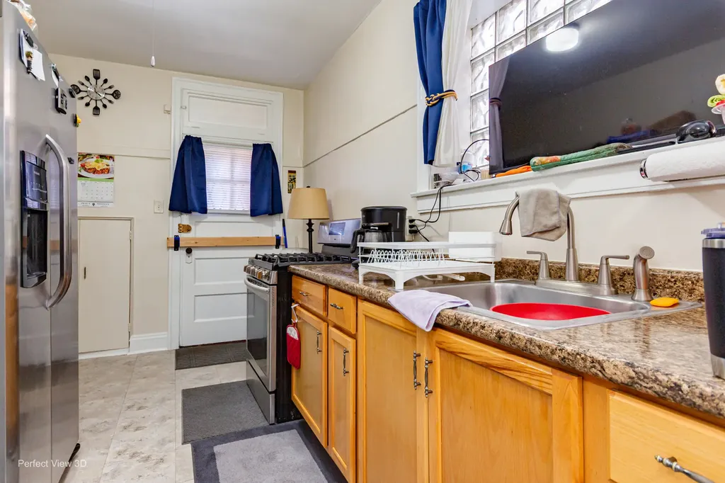 7829 South Cornell Avenue Chicago IL 60649
