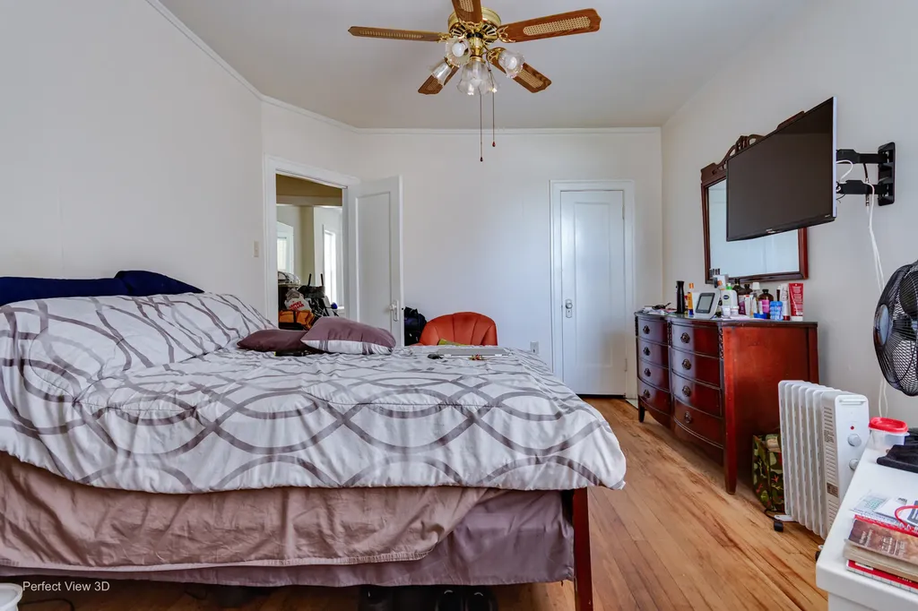7829 South Cornell Avenue Chicago IL 60649