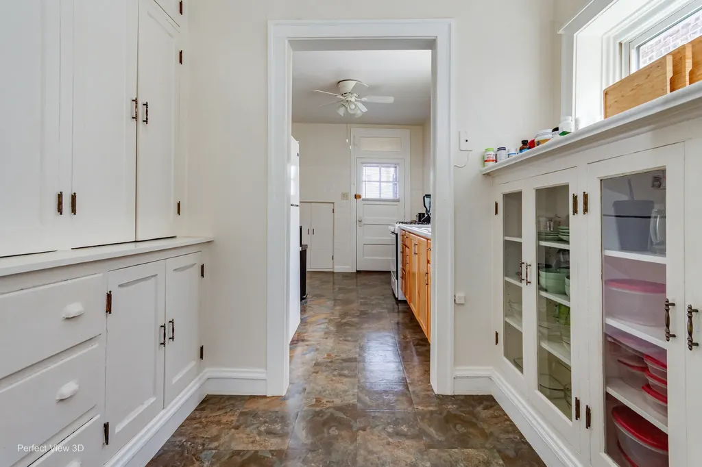 7829 South Cornell Avenue Chicago IL 60649
