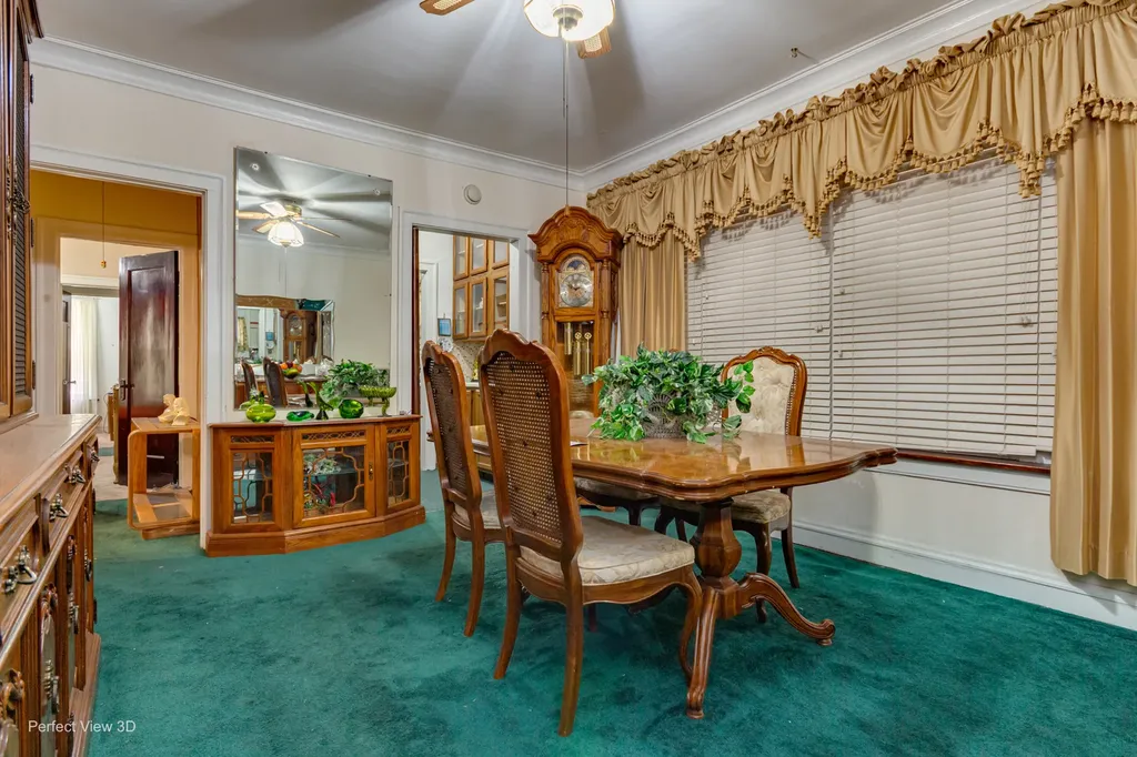7829 South Cornell Avenue Chicago IL 60649