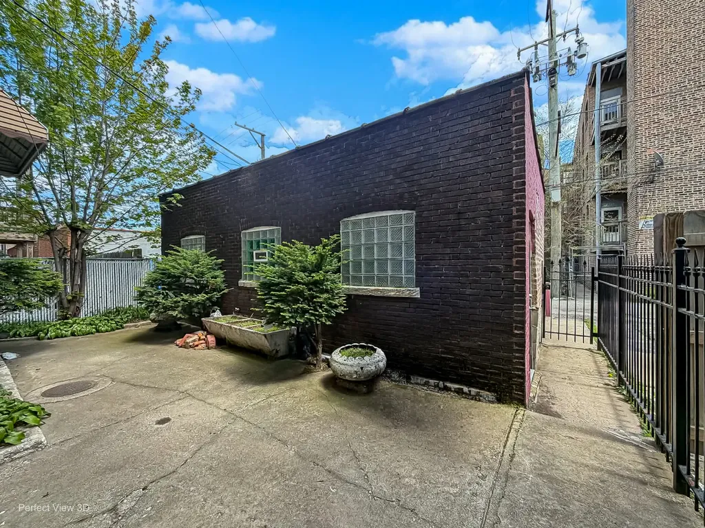 7829 South Cornell Avenue Chicago IL 60649