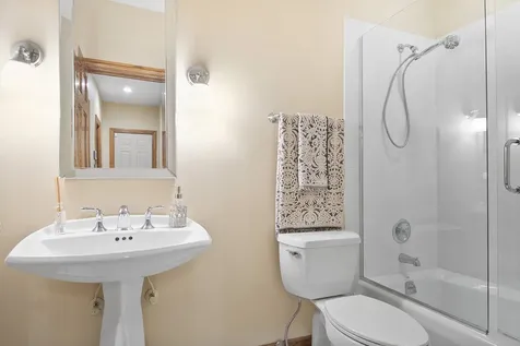 1280 Fiore Drive Lake Forest IL 60045
