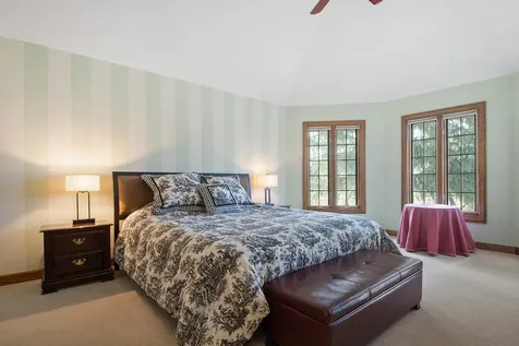 1280 Fiore Drive Lake Forest IL 60045
