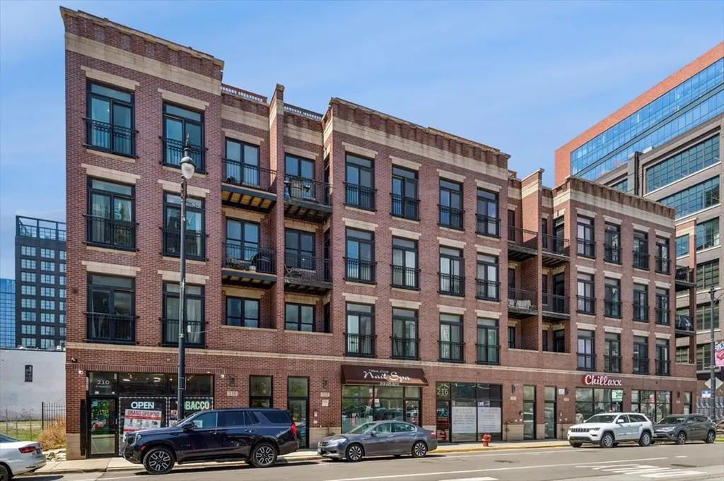 210 North Halsted Street Chicago IL 60661