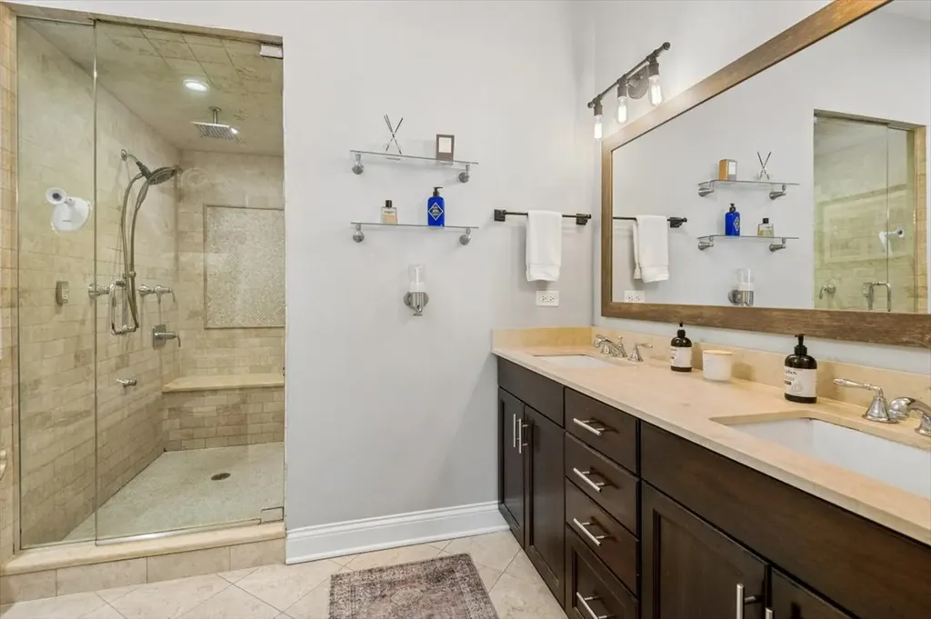 210 North Halsted Street Chicago IL 60661