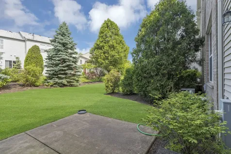 912 Kings Canyon Drive Streamwood IL 60107