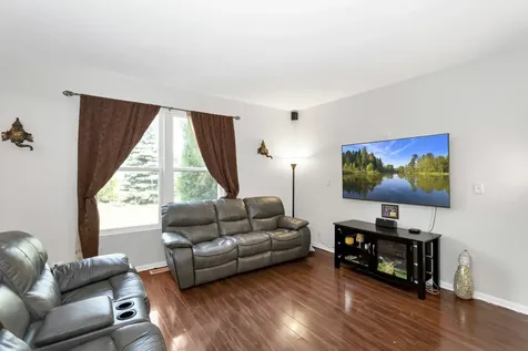 912 Kings Canyon Drive Streamwood IL 60107