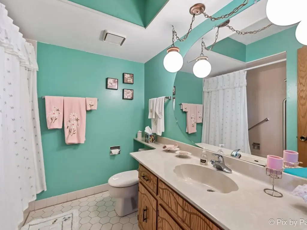 6244 South Newland Avenue Chicago IL 60608