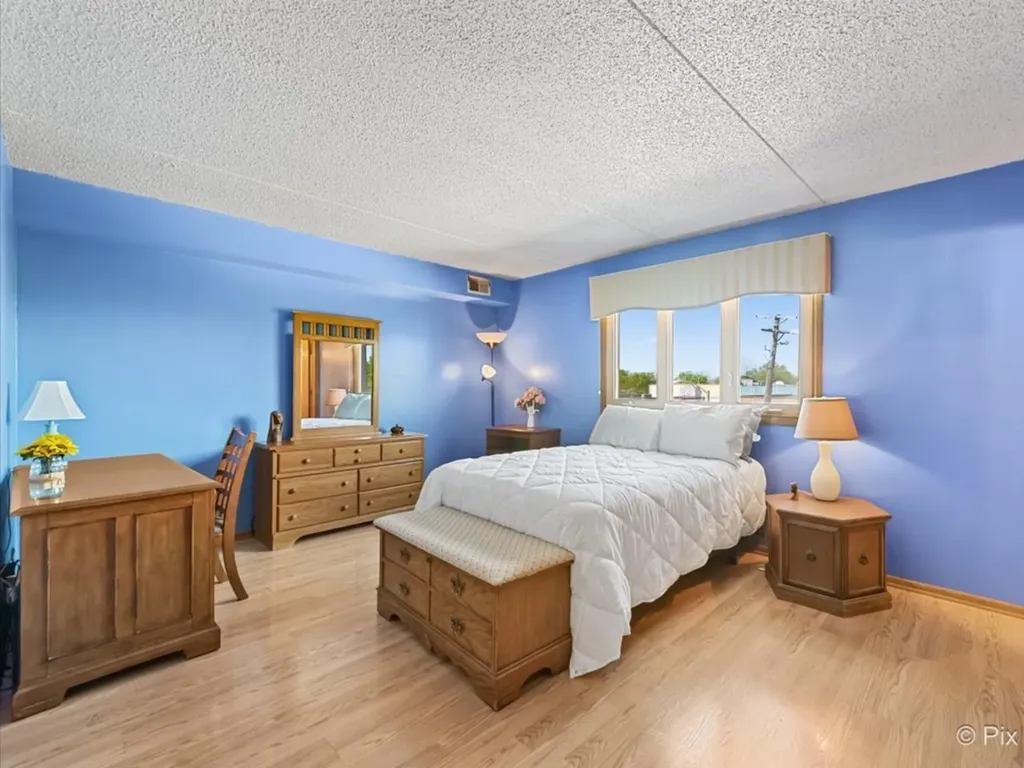 6244 South Newland Avenue Chicago IL 60608