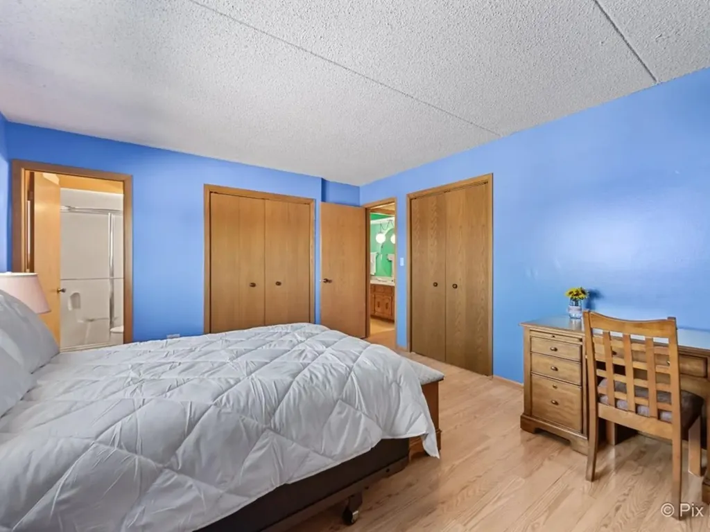 6244 South Newland Avenue Chicago IL 60608