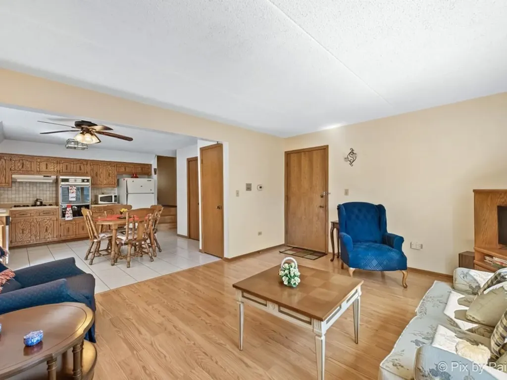 6244 South Newland Avenue Chicago IL 60608