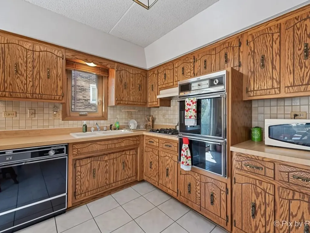 6244 South Newland Avenue Chicago IL 60608